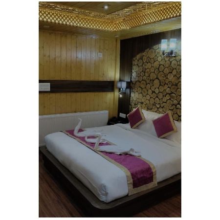 Hotel Shanu Premium Gulmarg Esterno foto